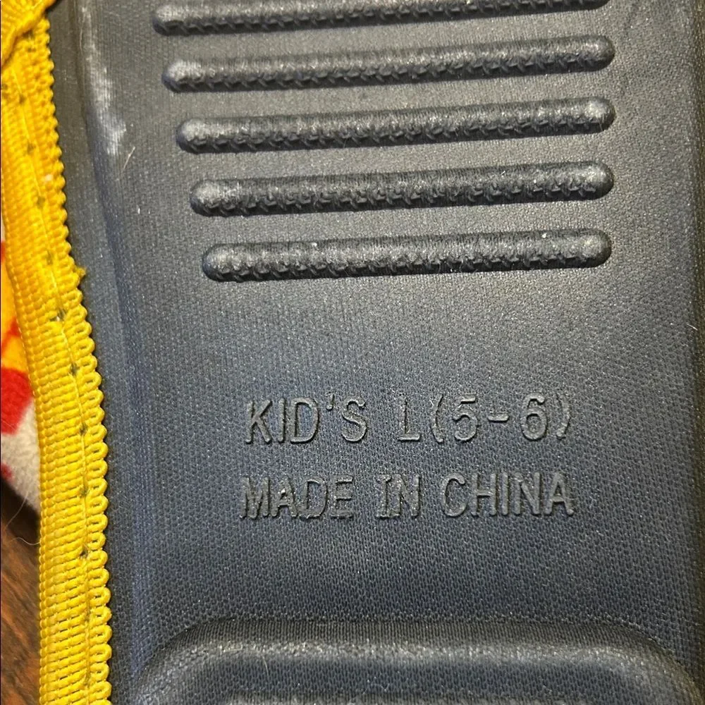 Kids chiefs Yellow and Red Slippers box 2